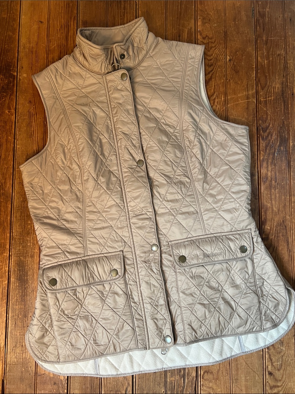 Women’s Barbour Quilted Women's Vest in Beige EUC size 10 fleece lined